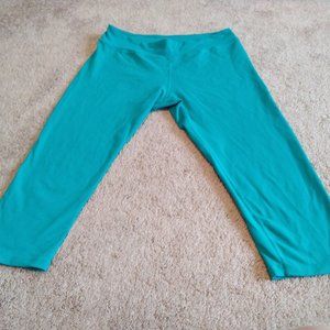 Teal Zumba Capri Leggings Size Large
